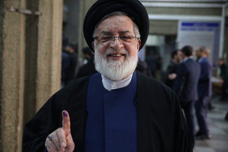 حجت الاسلام والمسلمین شهیدی رأی خود را به صندوق انداخت/ مشارکت حداکثری در انتخابات خواست شهدا است