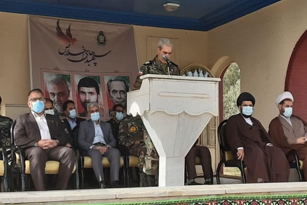 شهید صیاد شیرازی توان دفاعی ارتش را برای خدمت به انقلاب حفظ کرد