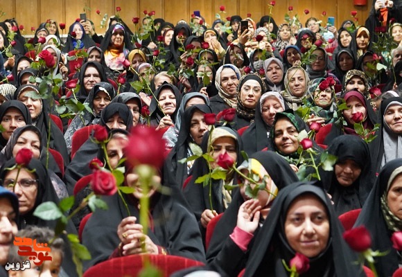 گزارش تصویری از مراسم بزرگداشت شهدای سلامت و تکریم مقام همسران جانبازان قزوین