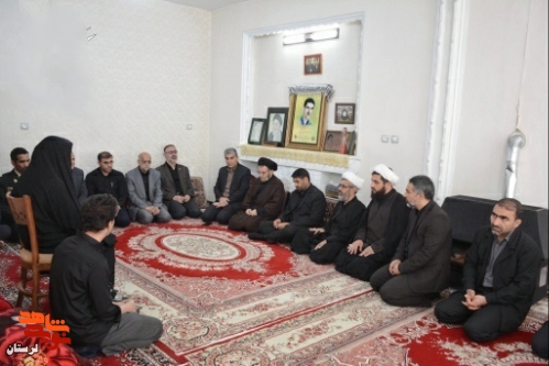 گزارش تصویری/دیدار مسئولین استان با خانواده شهدا در روز شهادت حضرت علی «ع»