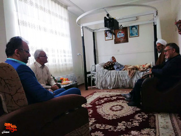 دیدار مسئولان دامغانی با مادر معزز شهید والامقام حسن خادمیان- دوم اردیبهشت‌ماه ۱۴۰۲ شهرستان دامغان