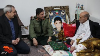 دیدار فرمانده سپاه استان اردبیل با پدر شهید اسدی جلودار+ عکس