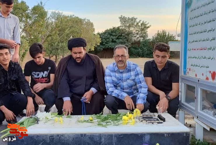 بسیجیان به مقام شهید چگینی ادای احترام کردند