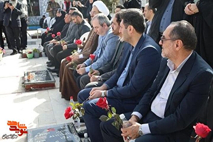 تصاویر/تجدید میثاق با شهدای مازندران در آغاز دهه مبارک فجر