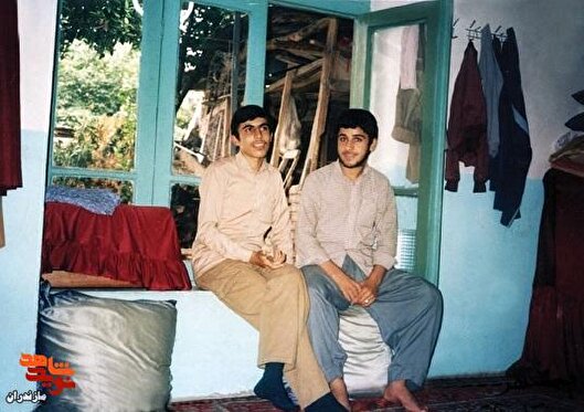 مقید به ارتباط با خداوند، از طریق تلاوت کلام خداوند، قرائت ادعیه بود