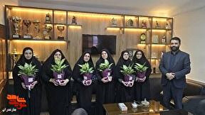 تقدیر و تشکر معاون فرهنگی بنیاد شهید و امور ایثارگران مازندران از همکاران خانم به مناسبت روز زن