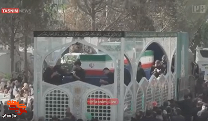 کلیپ/عزاداری مردم در کنار پیکر رهبر شهید امت