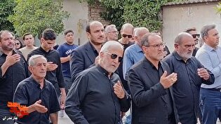 والدین شهدا عزتمندانه زندگی کردند