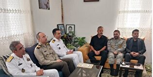 دیدار معاون نیروی انسانی ارتش با خانواده شهید...