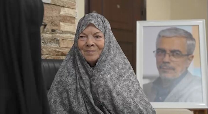 کلیپ| دیدار با خانواده شهیدان باقری