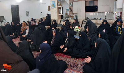 محفل قرآنی نورالشهدا- دهم اردیبهشت ۱۴۰۳ خانه شهید مجتبی سعیدی در شهرستان مهدی‌شهر